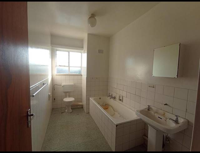 1 BEDROOM PROPERTY TO RENT IN FLORIDA LAKE